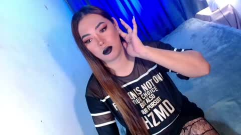 Miss OLIVIA online show from 07-22-26, 05:32