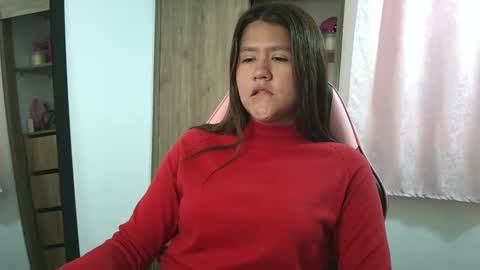 Olivia online show from 09-23-25, 01:36