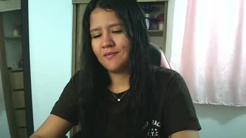 Olivia online show from 11-14-25, 01:32