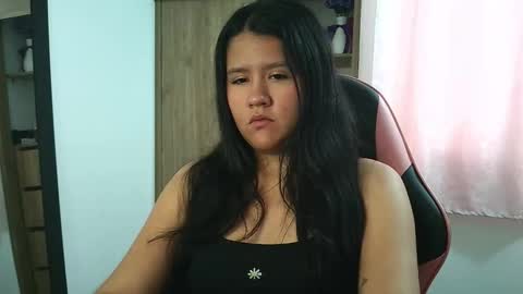 Olivia online show from 12-04-25, 02:48