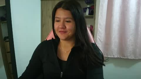 Snapshot of olivia_watson_ chatting on 05-25-26, 12:11 Olivia online show from 05-25-26, 12:11