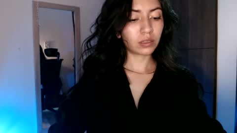 oliviaaa__ online show from 12-22-24, 01:55