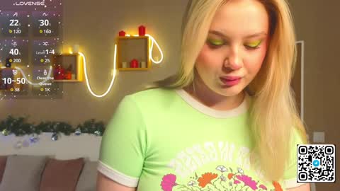 Snapshot of oliviabr0wn chatting on 02-02-25, 02:06 Olivia online show from 02-02-25, 02:06