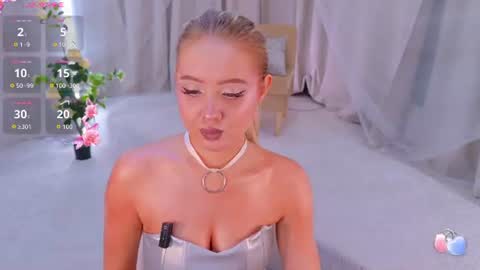 Snapshot of oliviabr0wn chatting on 07-23-26, 06:55 Olivia online show from 07-23-26, 06:55
