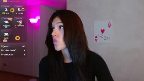 Snapshot of oliviabran_ chatting on 11-20-25, 01:17 Olivia Bram online show from 11-20-25, 01:17