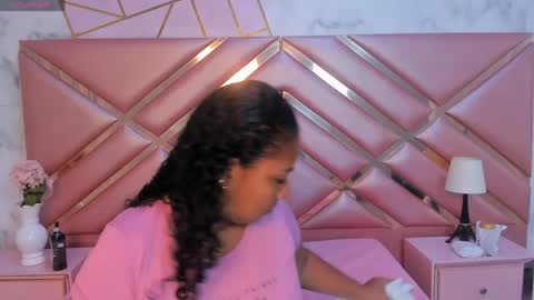 Olivia Burning online show from 06-08-26, 11:32