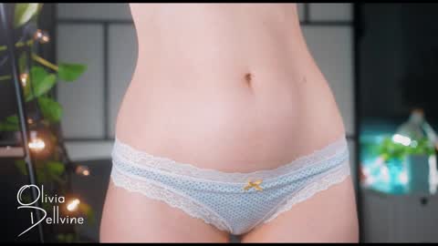 Snapshot of oliviadellvine chatting on 01-25-25, 01:43 Olivia online show from 01-25-25, 01:43