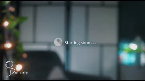 Snapshot of oliviadellvine chatting on 02-08-25, 01:43 Olivia online show from 02-08-25, 01:43