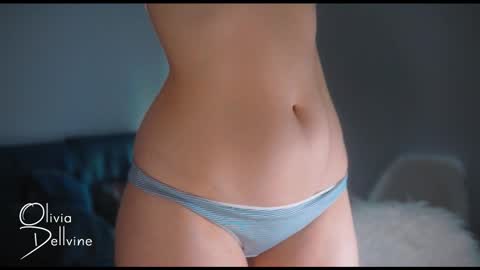 Snapshot of oliviadellvine chatting on 11-18-25, 01:44 Olivia online show from 11-18-25, 01:44