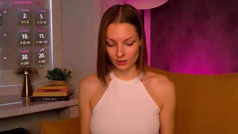 Miss Olivia Duvall online show from 10-19-25, 04:13