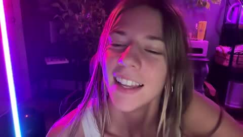 Olivia online show from 01-10-25, 08:07