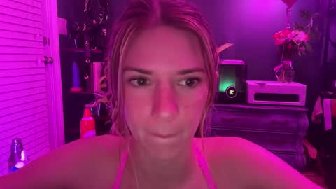 Olivia online show from 02-15-25, 01:42
