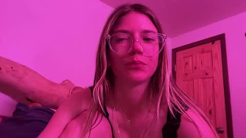 Olivia online show from 02-25-25, 06:25