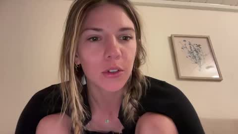 Olivia online show from 02-28-25, 07:05