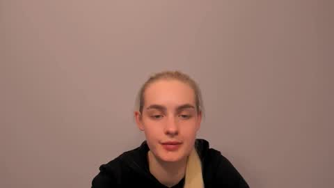 oliviaBeauty online show from 02-26-26, 05:45