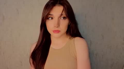 Olivia online show from 06-28-26, 05:52