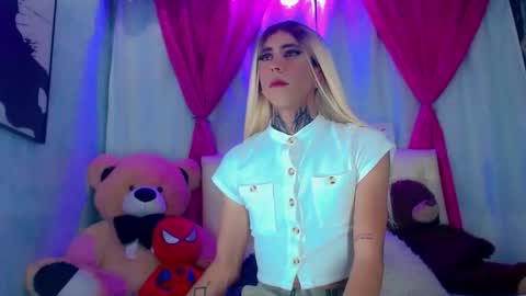 oliviahot01 online show from 03-08-26, 01:47
