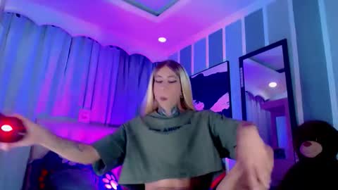 oliviahot01 online show from 06-06-26, 01:11