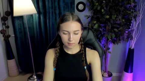 Snapshot of olivialangs chatting on 03-10-26, 11:59 olivialangs online show from 03-10-26, 11:59