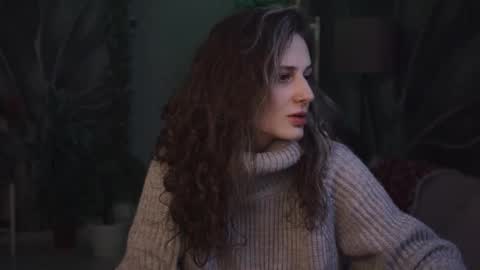 Snapshot of oliviamcclean chatting on 02-13-26, 02:07 Liv online show from 02-13-26, 02:07