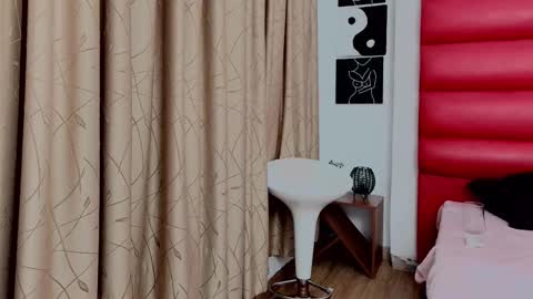 OliviaMonroe online show from 11-20-25, 04:56