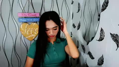 Snapshot of olivianiczxasshieerrraa6 chatting on 05-10-26, 04:12 NICOLE online show from 05-10-26, 04:12