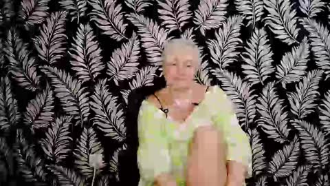 Snapshot of oliviaoskar_ chatting on 12-08-24, 01:58 Kelly online show from 12-08-24, 01:58