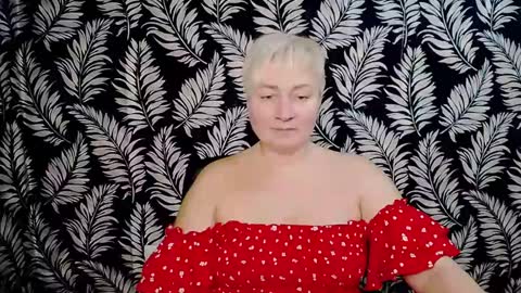 Snapshot of oliviaoskar_ chatting on 12-19-24, 12:23 Kelly online show from 12-19-24, 12:23