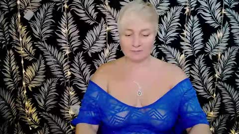 Snapshot of oliviaoskar_ chatting on 12-31-24, 03:20 Kelly online show from 12-31-24, 03:20