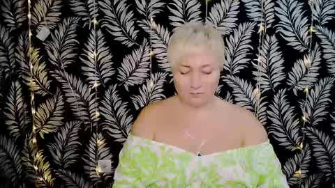 Snapshot of oliviaoskar_ chatting on 01-07-25, 12:31 Kelly online show from 01-07-25, 12:31