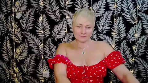 Snapshot of oliviaoskar_ chatting on 01-11-25, 03:20 Kelly online show from 01-11-25, 03:20