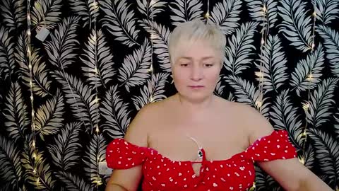 Snapshot of oliviaoskar_ chatting on 01-12-25, 12:01 Kelly online show from 01-12-25, 12:01