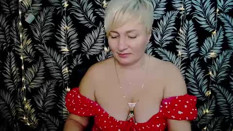 Snapshot of oliviaoskar_ chatting on 01-19-25, 02:28 Kelly online show from 01-19-25, 02:28