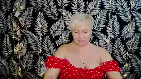Snapshot of oliviaoskar_ chatting on 01-20-25, 03:28 Kelly online show from 01-20-25, 03:28