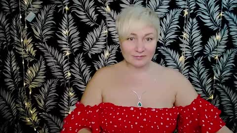 Snapshot of oliviaoskar_ chatting on 01-23-25, 03:11 Kelly online show from 01-23-25, 03:11