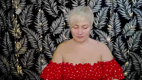 Snapshot of oliviaoskar_ chatting on 01-27-25, 11:11 Kelly online show from 01-27-25, 11:11