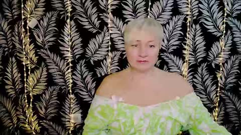 Snapshot of oliviaoskar_ chatting on 02-03-25, 11:53 Kelly online show from 02-03-25, 11:53