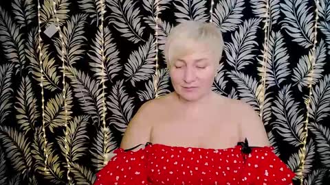 Snapshot of oliviaoskar_ chatting on 02-09-25, 12:19 Kelly online show from 02-09-25, 12:19