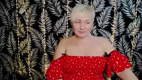 Snapshot of oliviaoskar_ chatting on 02-09-25, 03:23 Kelly online show from 02-09-25, 03:23