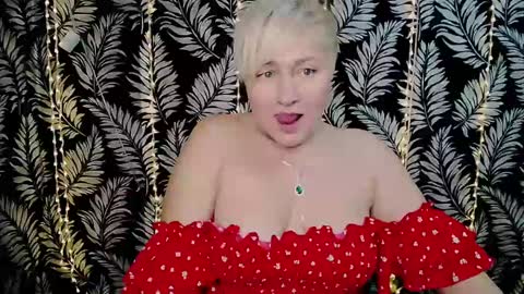 Snapshot of oliviaoskar_ chatting on 02-13-25, 03:14 Kelly online show from 02-13-25, 03:14