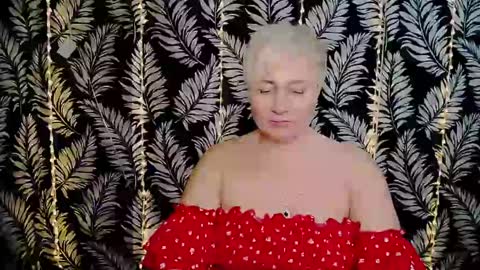 Snapshot of oliviaoskar_ chatting on 02-15-25, 03:39 Kelly online show from 02-15-25, 03:39