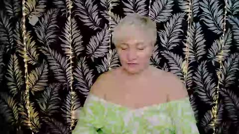 Snapshot of oliviaoskar_ chatting on 02-17-25, 12:27 Kelly online show from 02-17-25, 12:27
