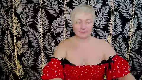 Snapshot of oliviaoskar_ chatting on 02-20-25, 12:15 Kelly online show from 02-20-25, 12:15