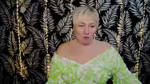 Snapshot of oliviaoskar_ chatting on 02-22-25, 12:19 Kelly online show from 02-22-25, 12:19