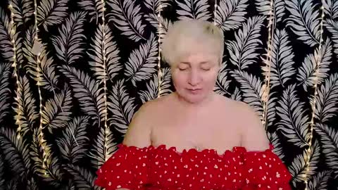 Snapshot of oliviaoskar_ chatting on 03-08-25, 12:20 Kelly online show from 03-08-25, 12:20