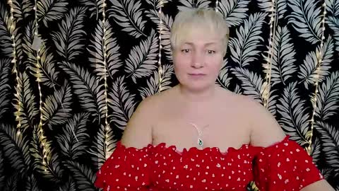 Snapshot of oliviaoskar_ chatting on 03-08-25, 03:24 Kelly online show from 03-08-25, 03:24