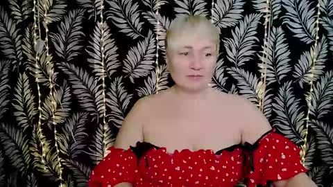 Snapshot of oliviaoskar_ chatting on 03-09-25, 03:05 Kelly online show from 03-09-25, 03:05