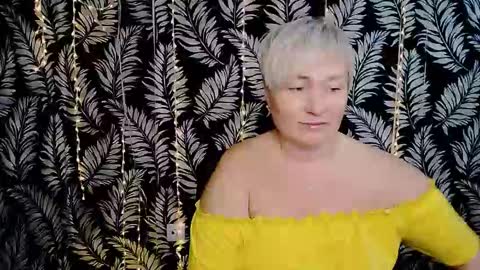 Snapshot of oliviaoskar_ chatting on 09-15-25, 11:21 Kelly online show from 09-15-25, 11:21