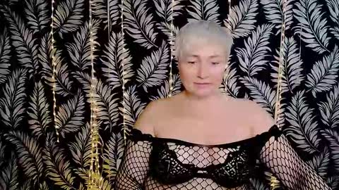 Snapshot of oliviaoskar_ chatting on 09-20-25, 11:11 Kelly online show from 09-20-25, 11:11