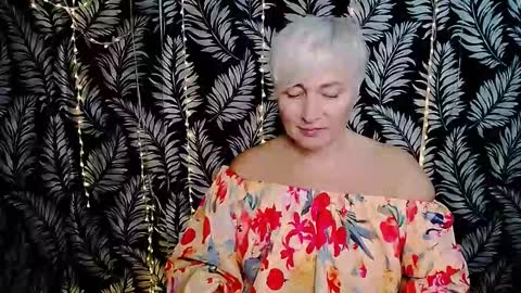 Snapshot of oliviaoskar_ chatting on 11-02-25, 12:07 Kelly online show from 11-02-25, 12:07